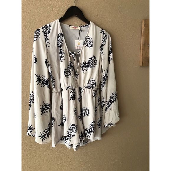 Pineapple print romper - Picture 3 of 5